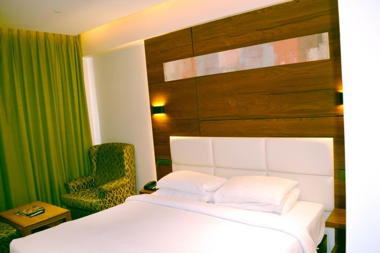 Rk Residency Hotel Tiruppur Bagian luar foto
