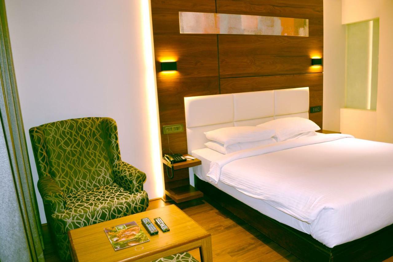 Rk Residency Hotel Tiruppur Bagian luar foto
