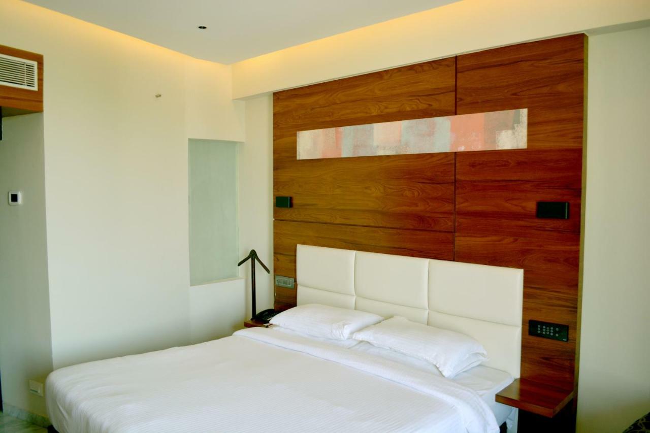 Rk Residency Hotel Tiruppur Bagian luar foto