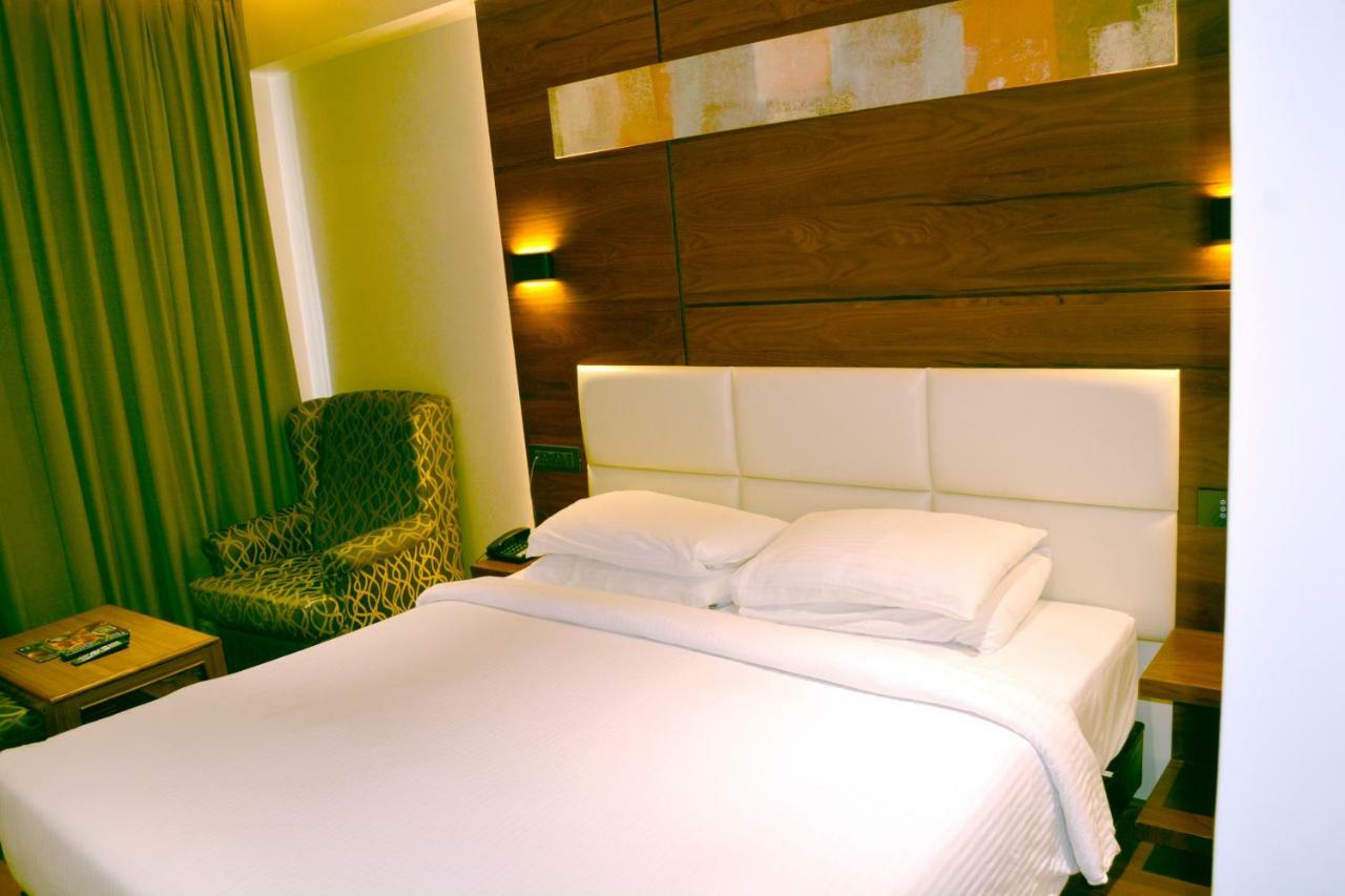 Rk Residency Hotel Tiruppur Bagian luar foto
