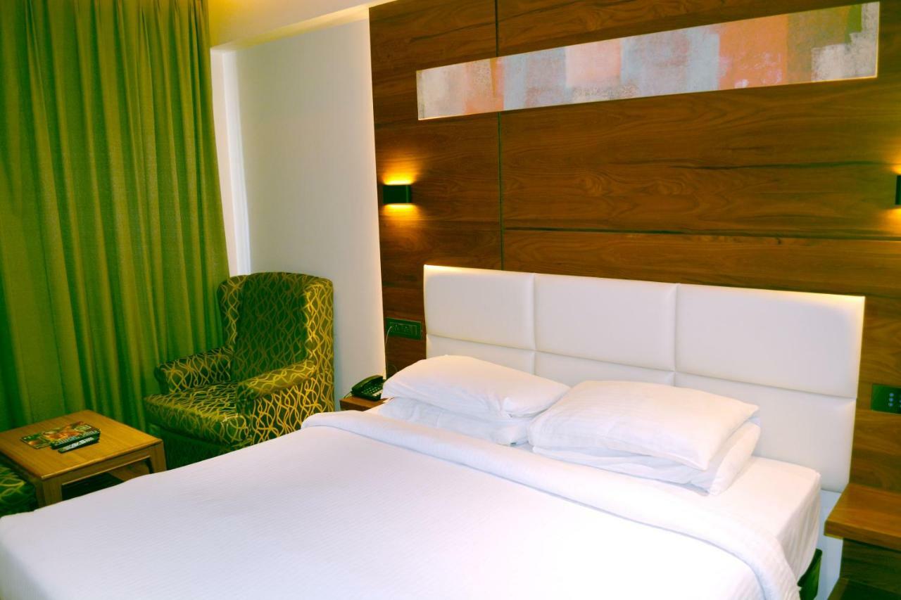 Rk Residency Hotel Tiruppur Bagian luar foto